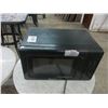 Image 1 : Magic Chef Black M/W Oven