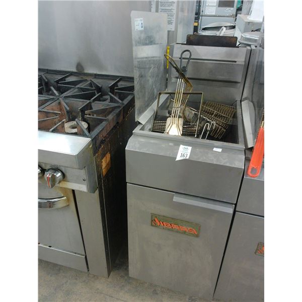 Sierra Gas Deep Fryer w/Side Splash