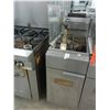 Image 1 : Sierra Gas Deep Fryer w/Side Splash