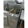 Image 1 : Sierra Gas Deep Fryer w/Side Splash