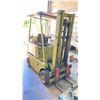Image 1 : CLARK FORKLIFT - SINGLE MAST, 42"  STANDARD FORKS, SOLID TIRES, COMES WITH PROPANE TANK