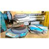 Image 3 : SHELF OF ASSORTED ITEMS MAKITA BENCH GRINDER, GRINDER DISCS ASSORTED DRILLS BITS