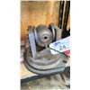 Image 1 : SHELF WITH MACHINIST ROTARY TABLE