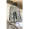 Image 3 : MACHINIST VISE NO HANDLE WITH UNIT