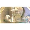 Image 4 : OKUMA ES-L8 PROGRAMABLE LATHEN OKUMA OPS U10L WITH SATSE CONVEYOR COMES WITH METAL SHOP CART FULL