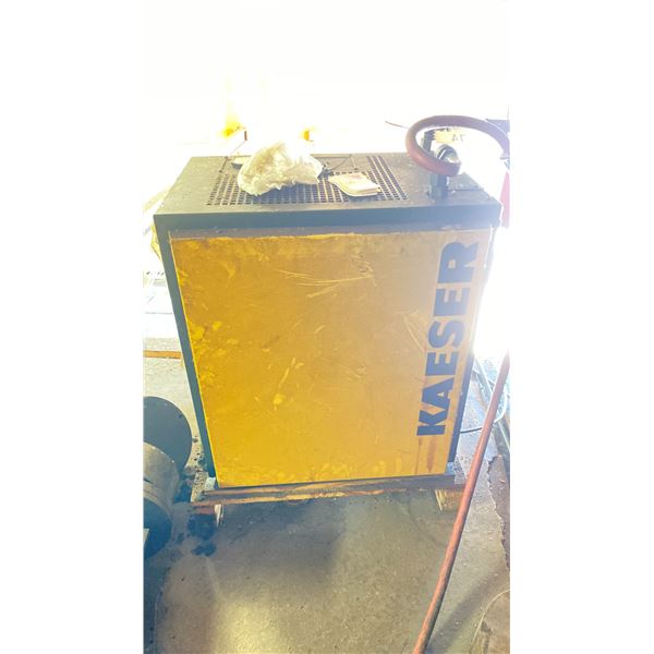 KAESER MODEL TA5 AIR DRYER/600 L/MIN 250 W 230V