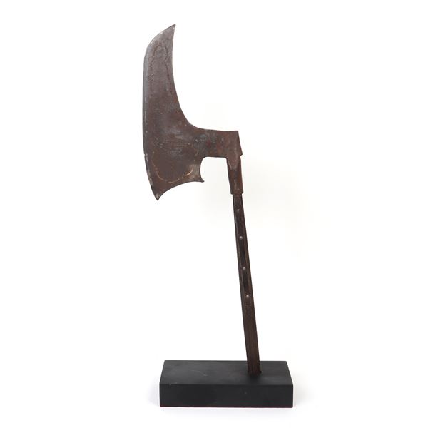 Massive Mounted Bardiche Axe