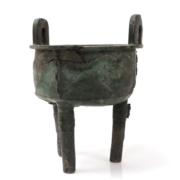 Archaistic Bronze Ding Ritual Food Vessel