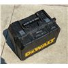 Image 9 : DEWALT DW680K ELECTRIC PLANER - WORKS!