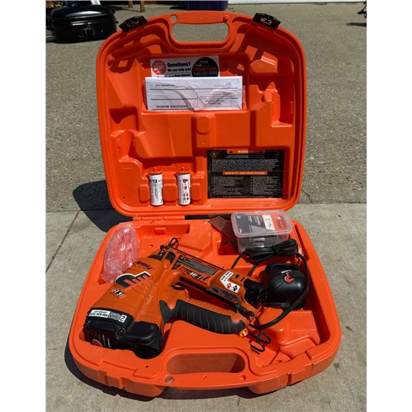 PASLODE IM250A LITHIUM ANGLED FINISH NAILER - WORKS!
