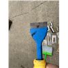 Image 7 : MISCELLANEOUS FLOATS AND ITEMS