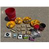 Image 1 : BUCKET AND MISCELLANEOUS FASTENERS