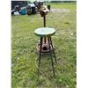 Image 3 : SHOP STOOL AND ROLLER STAND