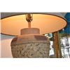 Image 4 : WOVEN TABLE LAMP W/SHADE