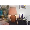Image 4 : WOVEN BASKET STYLE TABLE LAMP W/SHADE