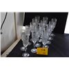 Image 1 : WATERFORD MARQUIS HANOVER GOLD CRYSTAL FLUTED CHAMPAGNE GLASSES (16 PCS)