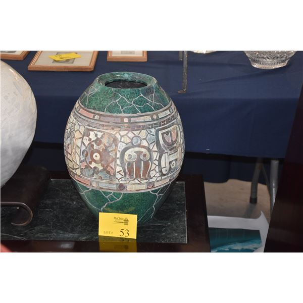PLANTER POT W/MOSAIC LIKE DESIGN