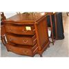 Image 4 : PEERGEN 3 DRAWER DRESSER W/VANITY MIRROR & STORAGE