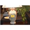 Image 2 : CHINESE PORCELAIN TABLE LAMP W/SHADE