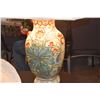 Image 4 : CHINESE PORCELAIN TABLE LAMP W/SHADE