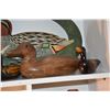 Image 2 : COLLECTION OF DUCK DECOYS & SIGN (WOOD, CERAMIC & METAL) (5 PCS)