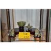 Image 1 : COLLECTION OF SERPENTINE JADE: FUU DOGS, CENSOR & BOWL W/STANDS (4 PCS)