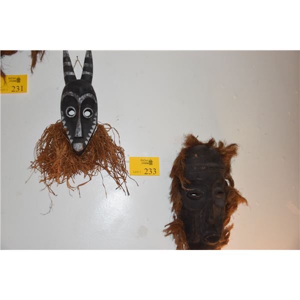 AFRICAN MASKS (2 PCS)