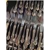 Image 2 : REED & BARTON STERLING FLATWARE (SERVICE FOR 16 PLUS SERVING SPOONS) (112 PCS) (3353 GTW, W/O KNIVES
