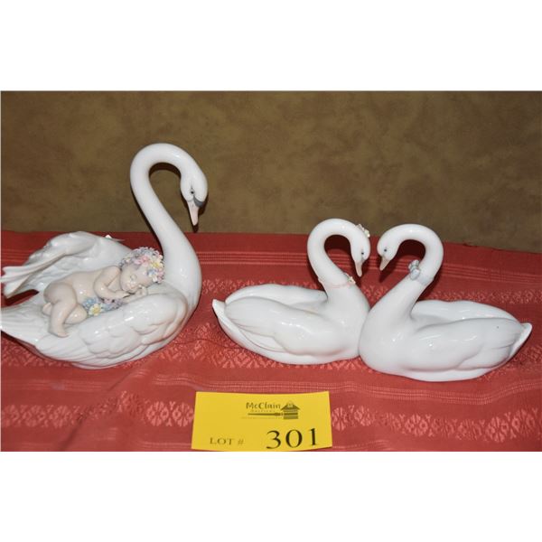 LLADRO SWAN FIGURINES (2 PCS)