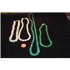 Image 1 : 2 JADE BEAD NECKLACES & 2 GREEN AGATE BEAD NECKLACES (4 PCS)