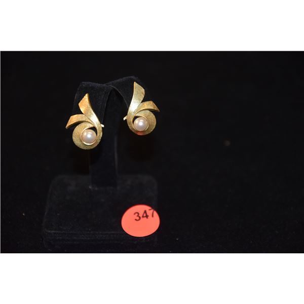 14K PEARL EARRINGS (7.1 GTW)