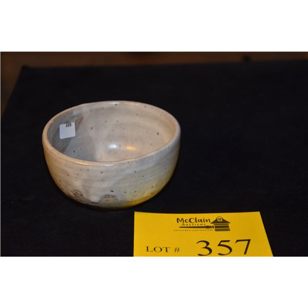 TOSHIKO TAKAEZU CERAMIC BOWL W/WHITE GLAZE (4 1/2" X 2 1/2")
