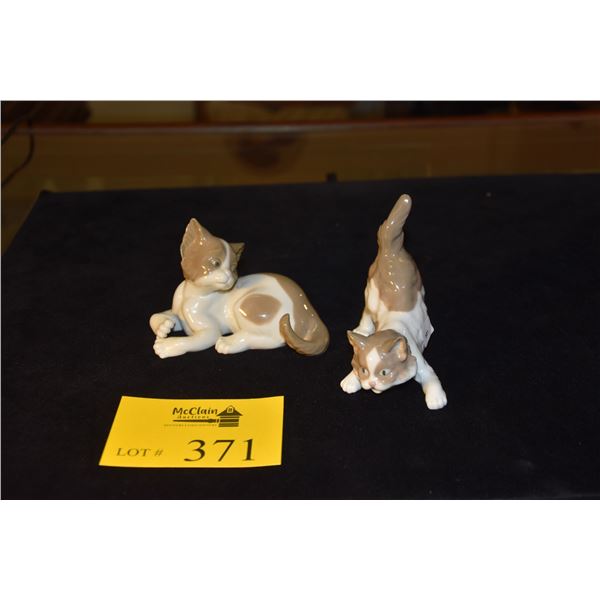 LLADRO KITTEN FIGURES (2 PCS)