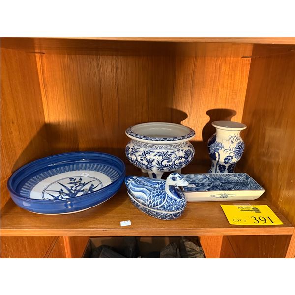 COLLECTION OF BLUE & WHITE VASES, BOWLS & STATUARY (5 PCS)