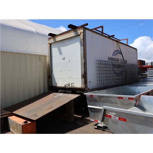 1995 International 4900 Box Truck w/ Rolling Door & Ramp (truck does not run - used for storage)