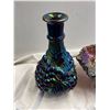Image 2 : 2x Vintage Carnival Glass Collectibles: Bowl & Decanter