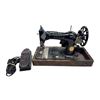 Image 1 : Vintage Singer 3-110 Sewing Machine
