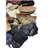 Image 2 : Large Variety Of Vintage Purses