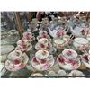 Image 2 : 181x Pieces Of Vintage Royal Albert American Beauty Chinaware