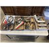Image 1 : 4 TRAYS OF INDUSTRIAL SHACKLES, HOOKS, WORKLIGHT AND MORE