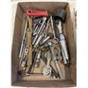 Image 2 : 3 TRAYS SOCKETS, WRENCHES AND SPRINGS