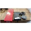 Image 1 : 2 SPOOLS OF TIE WIRE AND 2 CASED TOOLS