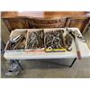 Image 1 : 3 TRAYS OF HARDWARE AND 2 WINCHES