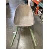 Image 2 : WHEELBARROW