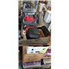 Image 2 : PALLET OF ABANDONED AUCTION ITEMS