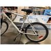 Image 2 : WHITE CCM BIKE