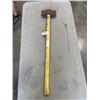 Image 1 : 8LB SLEDGE HAMMER