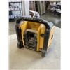 Image 2 : DEWALT SHOP RADIO, TESTED WORKING