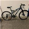 Image 1 : BLACK CCM BIKE