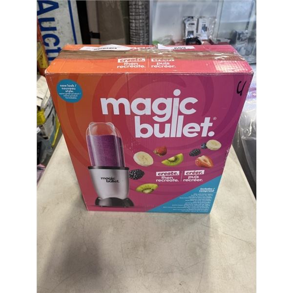 MAGIC BULLET BLENDER SET TESTED AND WORKING